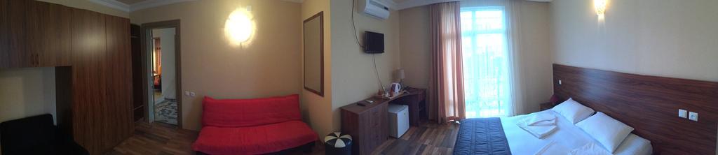 Guest House Smile Kobuleti Habitación foto